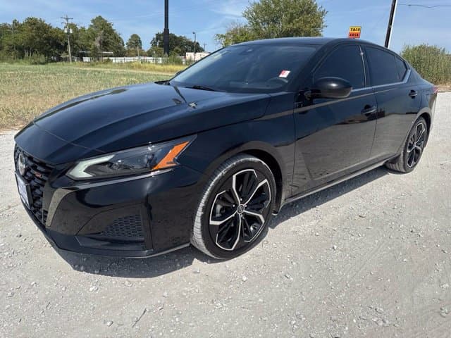 2024 Nissan Altima 2.5 SR — photo 1 of 23