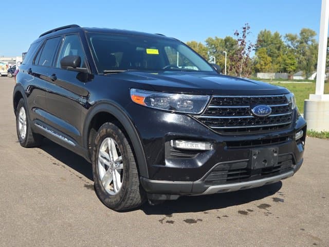 2021 Ford Explorer XLT — photo 1 of 44