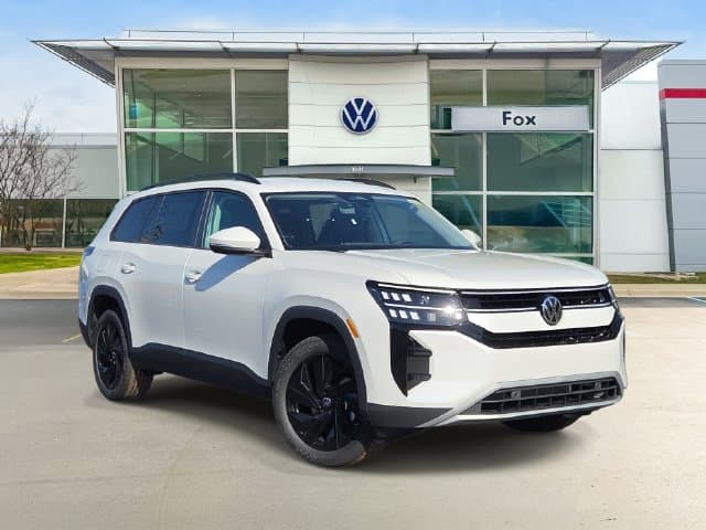 2027 Volkswagen Atlas SE w/Technology — photo 1 of 31