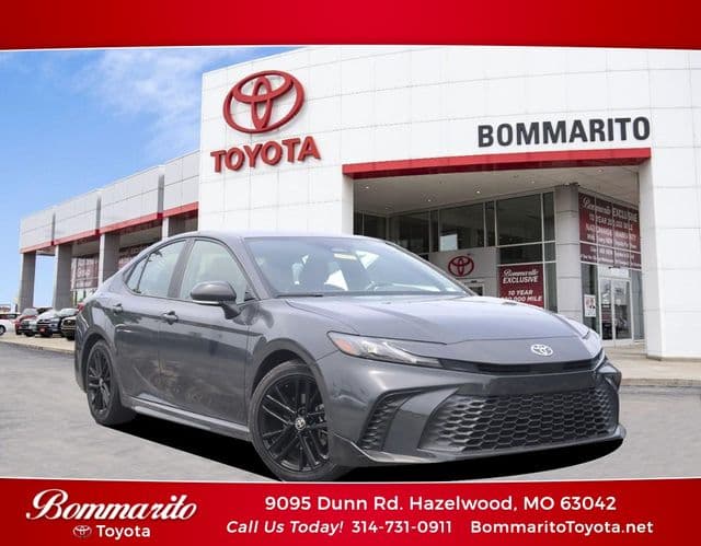 2025 Toyota Camry SE — photo 1 of 26