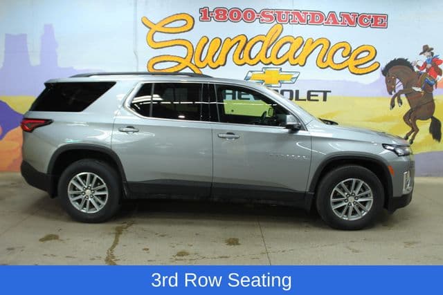 2023 Chevrolet Traverse LT — photo 1 of 18