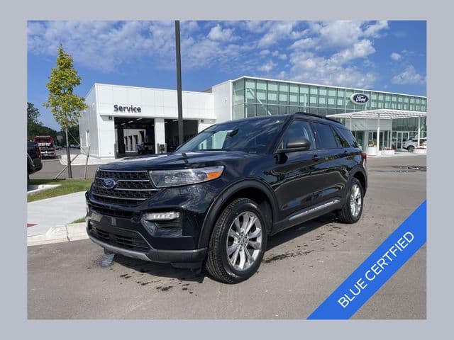 2023 Ford Explorer XLT — photo 1 of 9