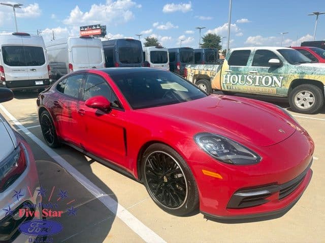 2019 Porsche Panamera 4 — photo 1 of 3