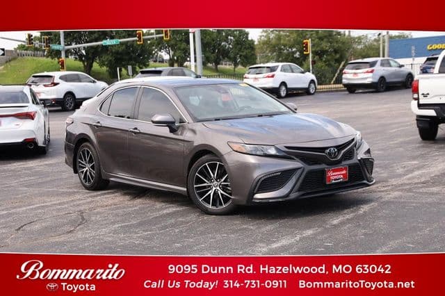 2023 Toyota Camry SE — photo 1 of 28
