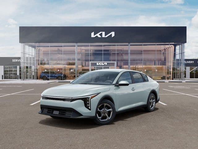 2026 Kia K4 LXS — photo 1 of 27