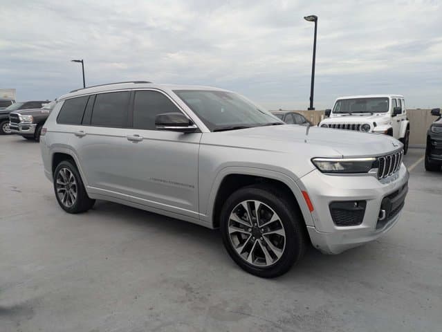 2021 Jeep Grand Cherokee L Overland — photo 1 of 33