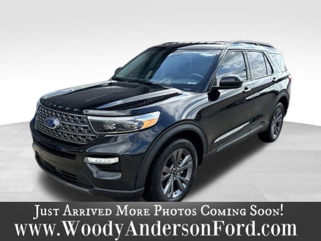 2023 Ford Explorer XLT — photo 1 of 17