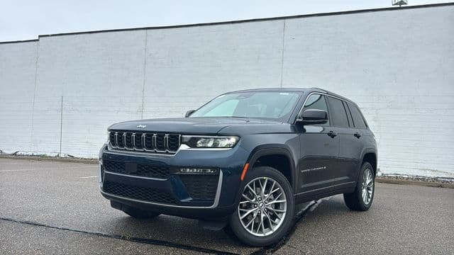 2027 Jeep Grand Cherokee Limited — photo 1 of 30