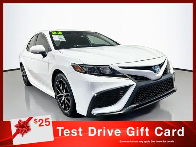 2022 Toyota Camry Hybrid SE — photo 1 of 33