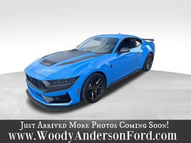 2025 Ford Mustang Dark Horse — photo 1 of 2