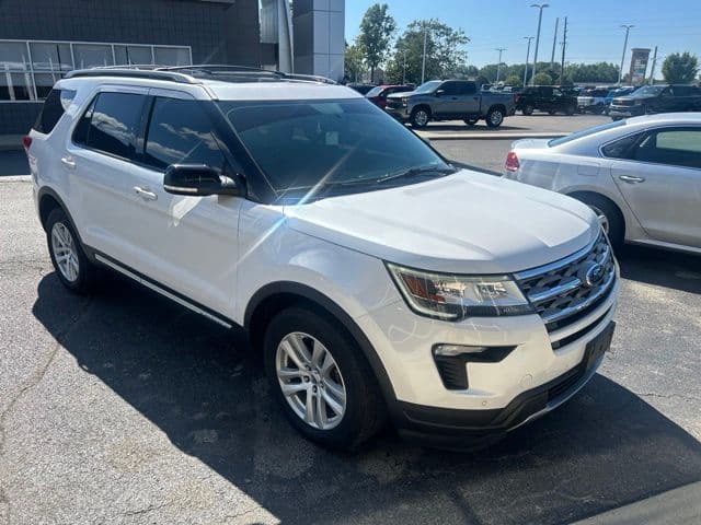 2018 Ford Explorer XLT — photo 1 of 40