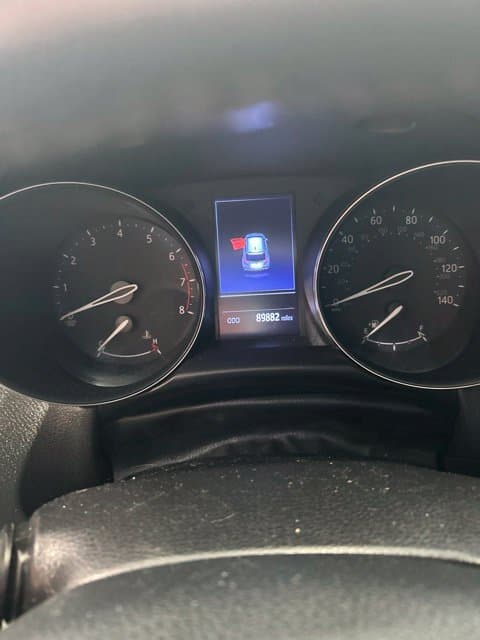 2020 Toyota C-HR XLE — photo 1 of 8