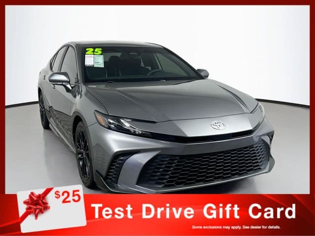 2025 Toyota Camry SE — photo 1 of 33