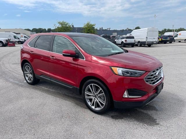 2024 Ford Edge Titanium — photo 1 of 4