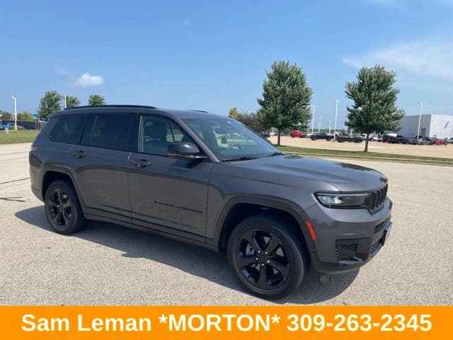 2023 Jeep Grand Cherokee L Altitude — photo 1 of 11
