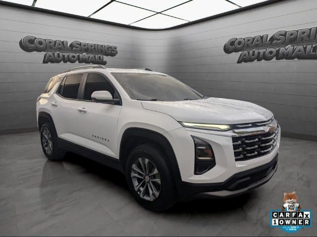 2025 Chevrolet Equinox FWD LT — photo 1 of 34