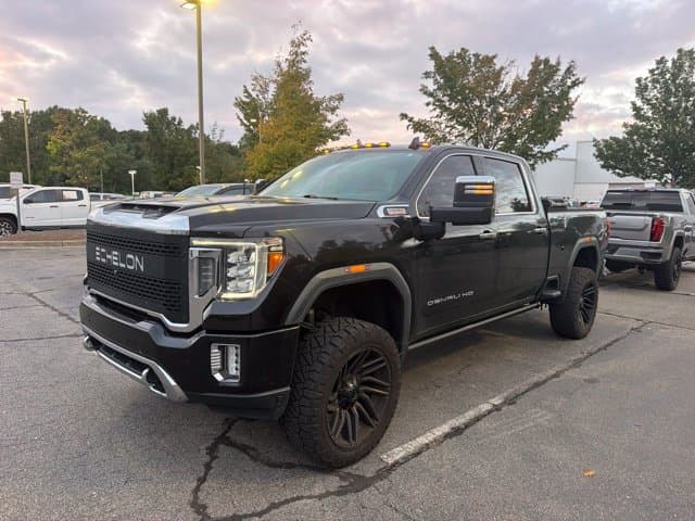 2022 GMC Sierra 2500HD Denali — photo 1 of 10