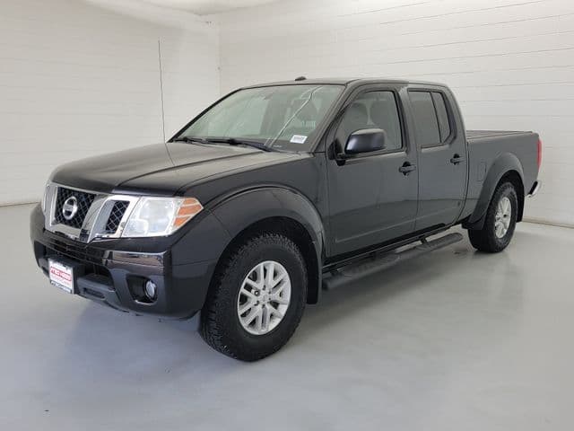 2017 Nissan Frontier SV — photo 1 of 32
