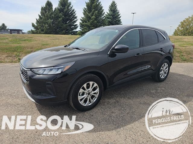 2023 Ford Escape Active — photo 1 of 10