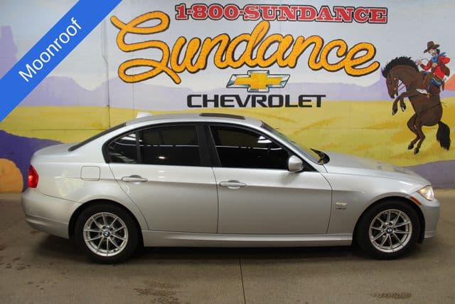 2010 BMW 3 Series 328i xDrive — photo 1 of 21