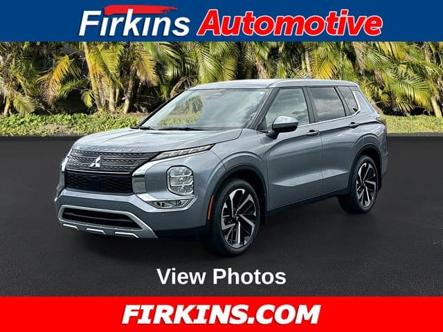 2023 Mitsubishi Outlander SE — photo 1 of 36