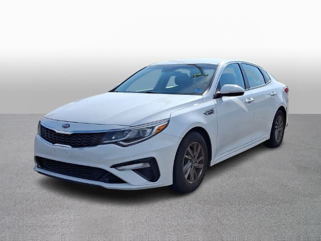 2020 Kia Optima LX — photo 1 of 10