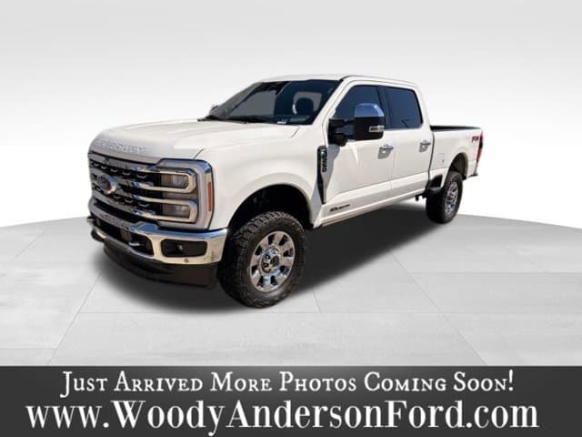 2023 Ford Super Duty F-250 SRW LARIAT — photo 1 of 14