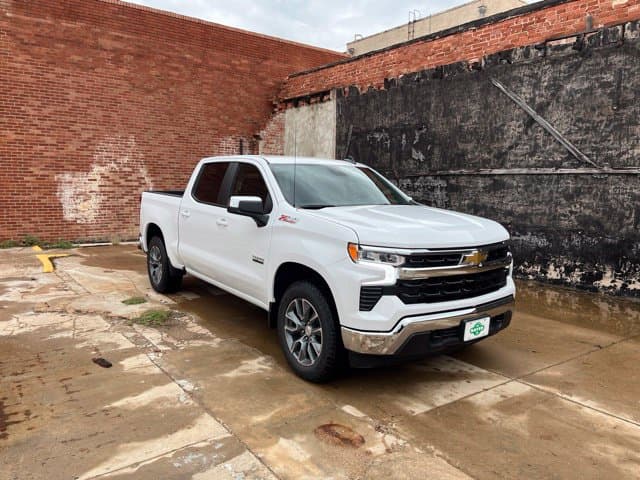 2026 Chevrolet Silverado 1500 LT — photo 1 of 38