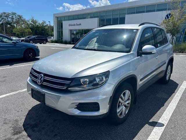 2017 Volkswagen Tiguan 2.0T S — photo 1 of 24