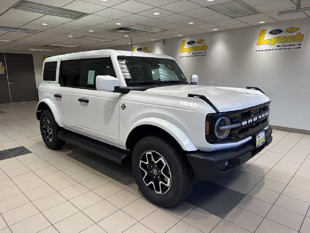 2026 Ford Bronco Outer Banks — photo 1 of 23