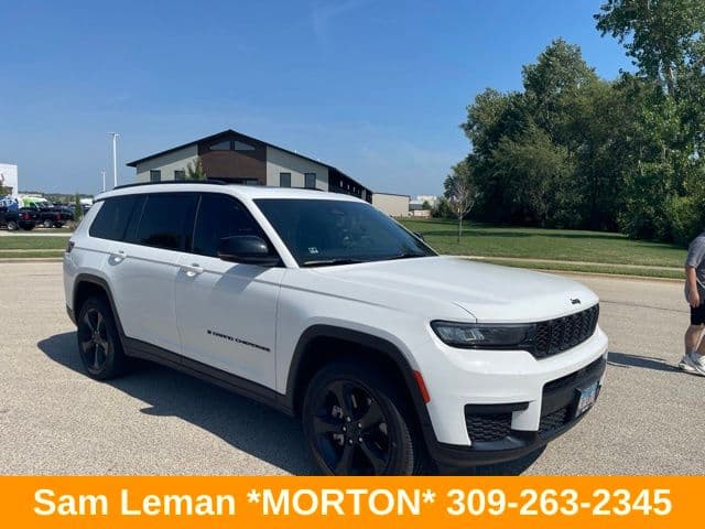 2023 Jeep Grand Cherokee L Altitude — photo 1 of 11