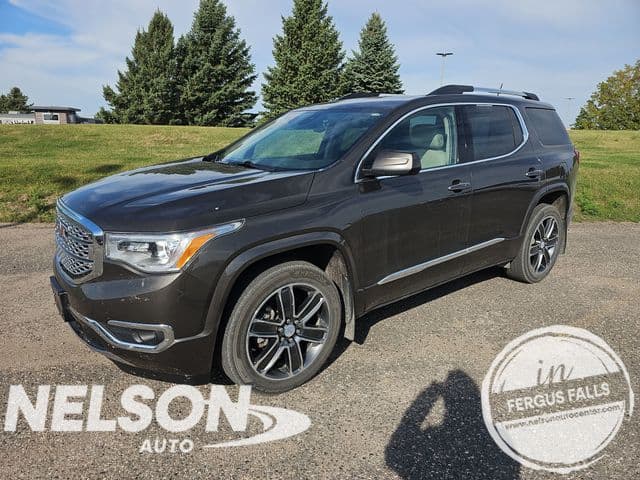2019 GMC Acadia Denali — photo 1 of 10