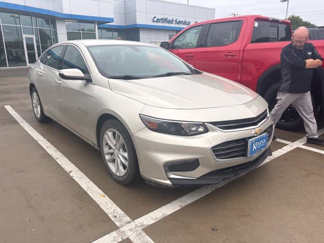 2016 Chevrolet Malibu LT — photo 1 of 10