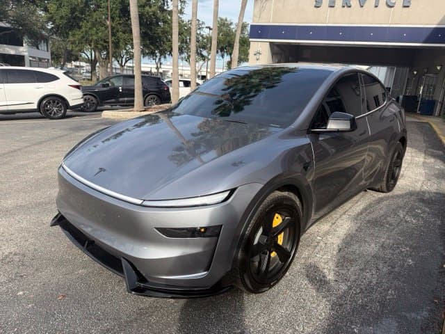 2026 Tesla Model Y Base — photo 1 of 4
