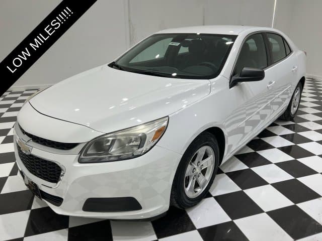 2015 Chevrolet Malibu LS — photo 1 of 26