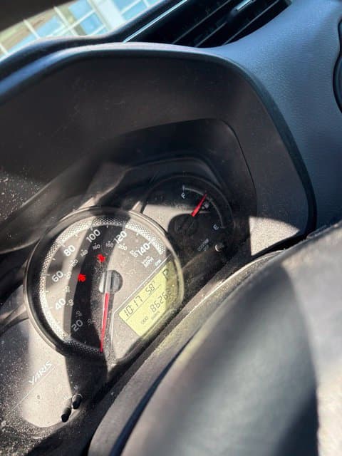 2015 Toyota Yaris LE — photo 1 of 7