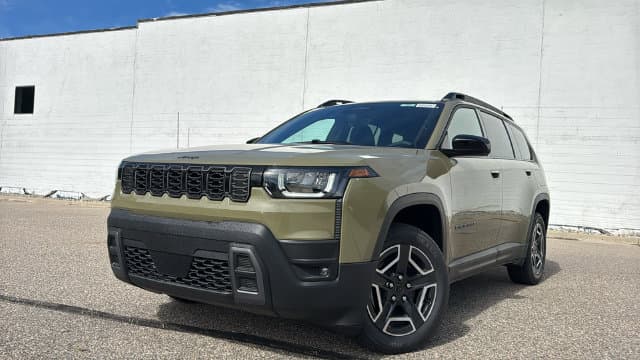 2026 Jeep Cherokee Laredo — photo 1 of 28