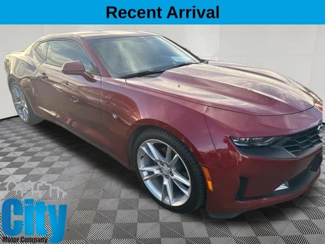 2020 Chevrolet Camaro 2LT — photo 1 of 6