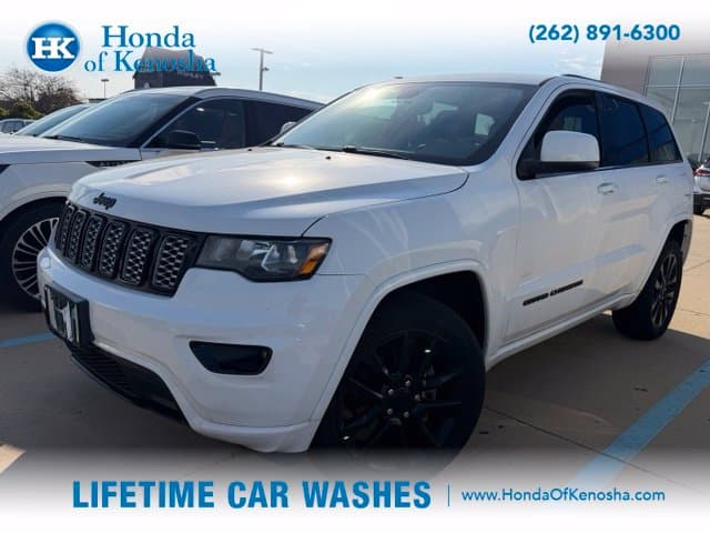 2018 Jeep Grand Cherokee Altitude — photo 1 of 7