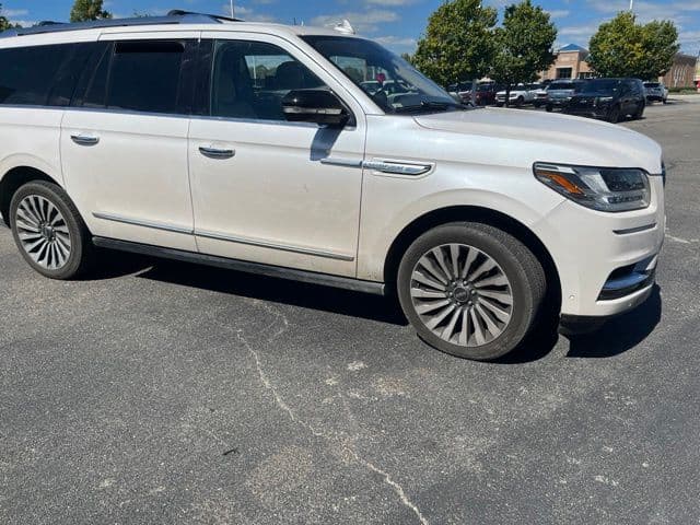 2018 Lincoln Navigator L Reserve — photo 1 of 40