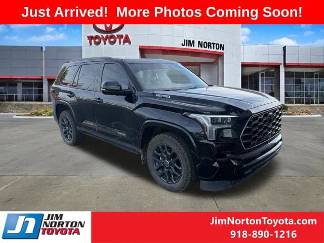 2024 Toyota Sequoia Platinum — photo 1 of 11
