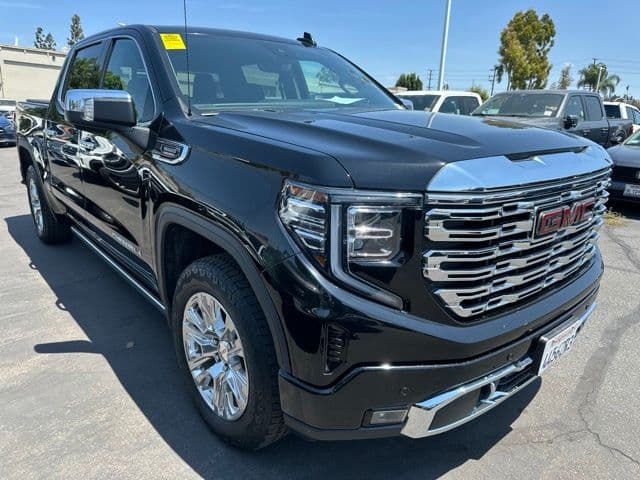 2023 GMC Sierra 1500 Denali — photo 1 of 2