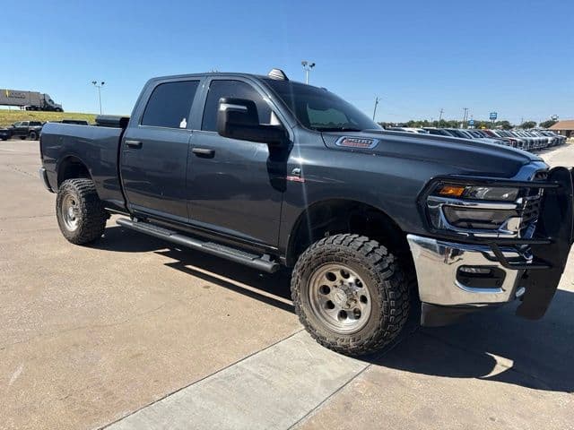 2025 RAM 2500 Tradesman — photo 1 of 7