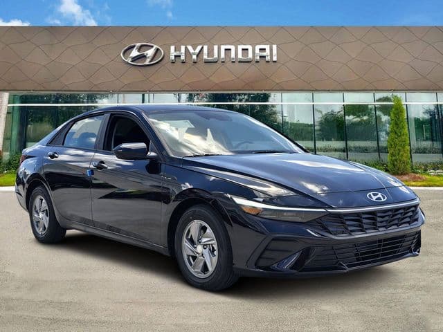 2026 Hyundai Elantra SE — photo 1 of 19