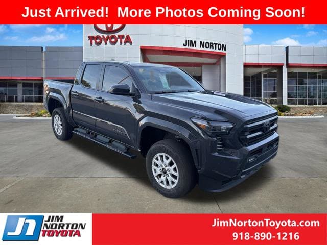 2025 Toyota Tacoma 4WD SR5 — photo 1 of 8