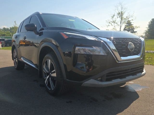 2021 Nissan Rogue SL — photo 1 of 42