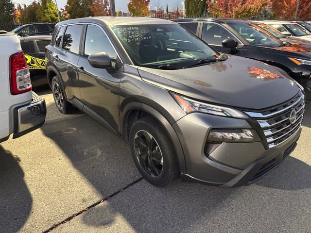 2025 Nissan Rogue SV — photo 1 of 20