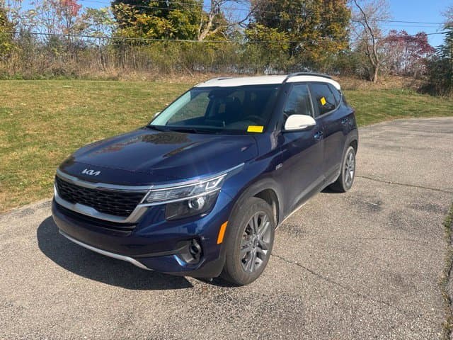 2023 Kia Seltos S — photo 1 of 13