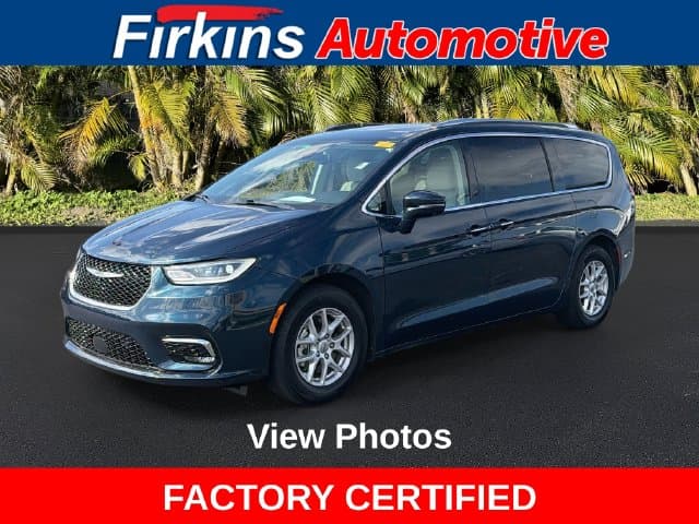 2021 Chrysler Pacifica Touring L — photo 1 of 13