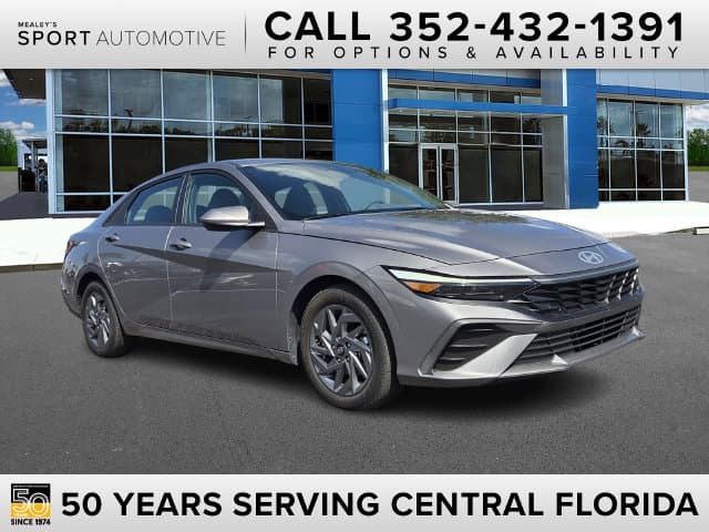 2024 Hyundai Elantra SEL — photo 1 of 22